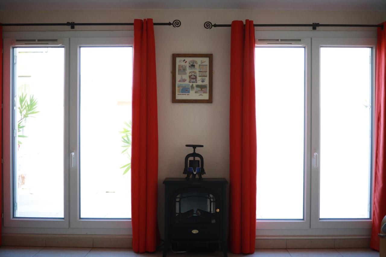 Casa Del Mar - Beautiful Two Bedroom Penthouse Apartment Sainte-Maxime Exteriör bild